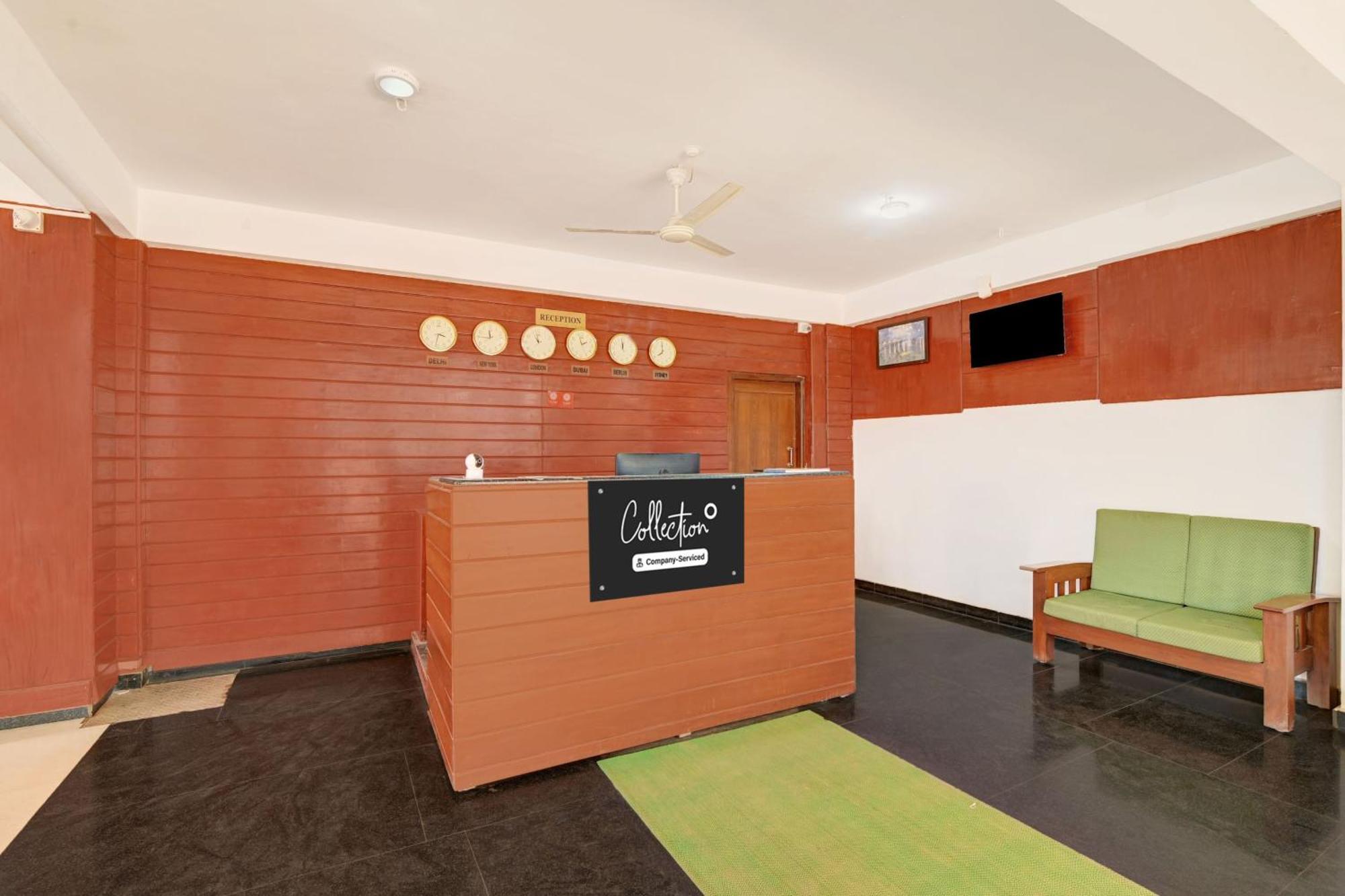 Super Collection O Madikeri City Center Near Ksrtc Bus Stand Coorg Formerly Hotel Ragsys Мадикери Екстериор снимка